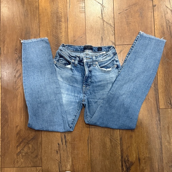 Lucky Brand Light Blue Ankle Jeans - Picture 11 of 11